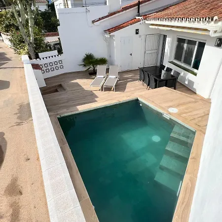Karibu & Pool Tatil Evi *