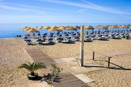 Karibu & Pool Marbella