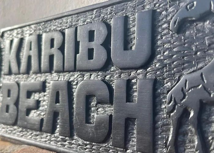 Karibu & Pool