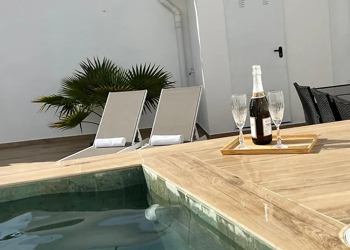 Karibu & Pool Tatil Evi *