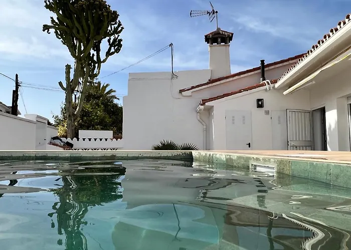 Karibu & Pool