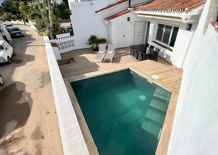 Karibu & Pool Tatil Evi *