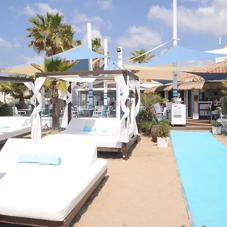 Σπίτι διακοπών Karibu & Pool *