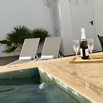Karibu & Pool Dom wakacyjny *